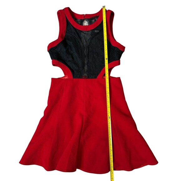 Signature 8 Dress Knee Mini Side Cut Outs Red Black Lace Open Back LARGE NWT - Picture 4 of 5